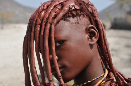 Ennio_Vanzan_coiffure_fille_Himba.jpg