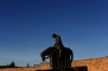 Giuseppe_Mazzella_sculpture_cheval_Assise.jpg