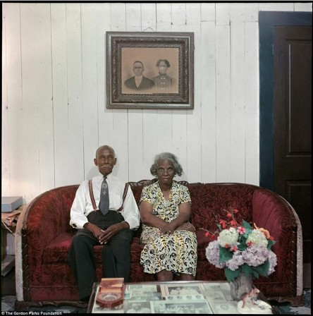 Gordon_Parks_couple_noir_bienvenue.jpg