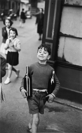 Henri Cartier-Bresson rue Mouffetard Paris 1954.jpg