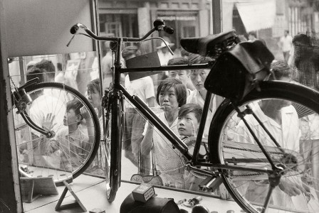 Henri_Cartier-Bresson_velo_Pekin_1958.jpg