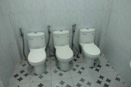 Huu Tam toilettes publiques.jpg