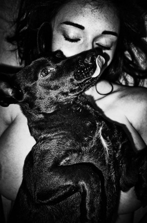 Jacob_Aue_Sobol_femme_chien.jpg