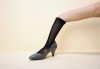 Krista_Van_Der_Niet_chaussures_jambe.jpeg