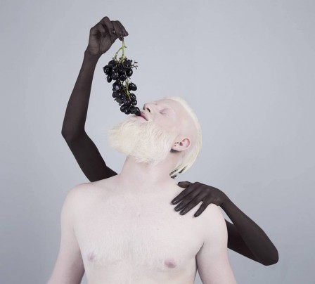 Lara Zankoul homme blanc raisin noir.jpg