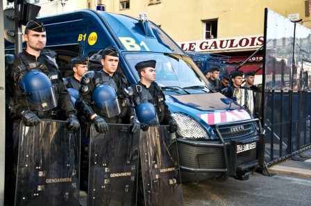 Laurent_Roch_manif_anti_g20_gaulois.jpg