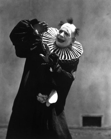 Lon_Chaney_1924_clown.jpg