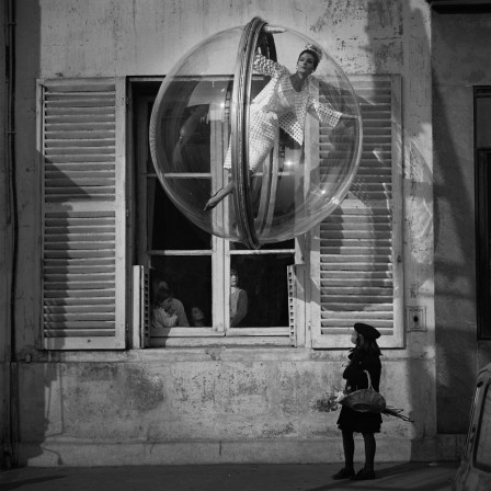 Melvin_Sokolsky_bulle_ville.jpg