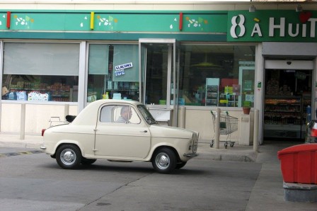 Michel Legros petite voiture.jpg