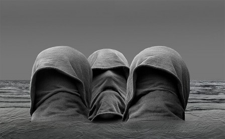 Misha Gordin les Moaï statues monumentales de l'île de Pâques.jpg