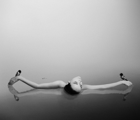 Noell Oszvald crucifiée liquide.jpg