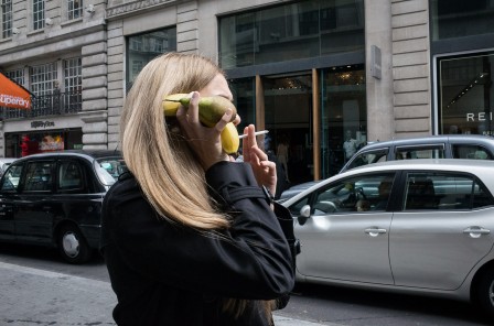 Pau Buscató téléphone vegan.jpg