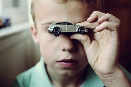 Timothy Archibald l'enfant et la voiture.jpg