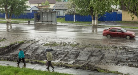 Vitalii  Emeljanof attendre le bus.jpg