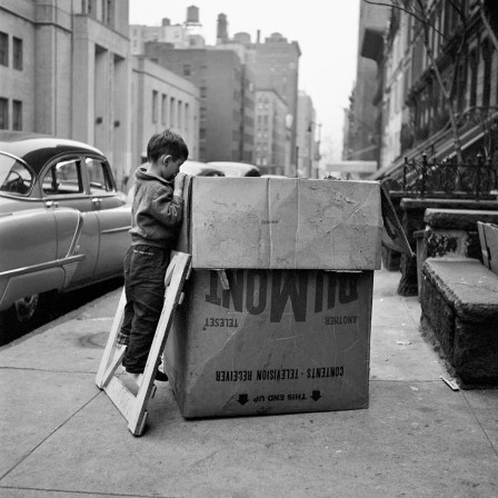 Vivian_Maier_carton_anniversaire.jpg