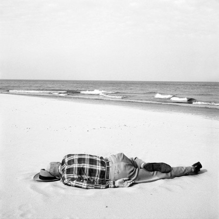 Vivian_Maier_homme_plage_couverture.jpg