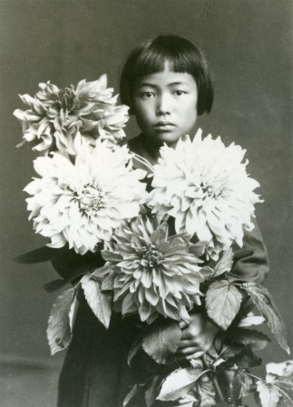 Yayoi Kusama à l'âge de 6 ans.jpg