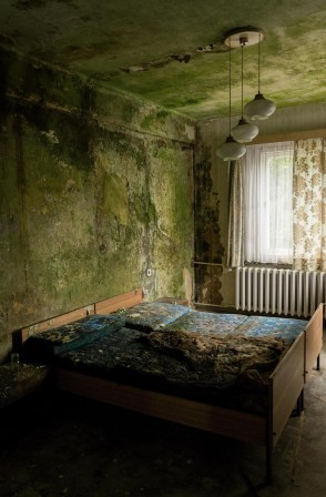 chambre moisie humidité.jpg