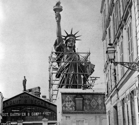 construction_statue_liberte_france.jpg