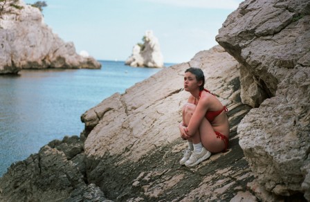 on allait au bord de la mer avec mon père ma soeur ma mère.jpg