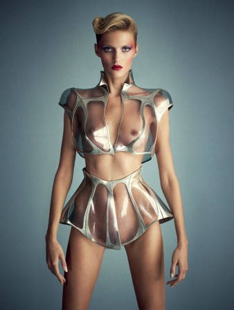 robe_plastique_erotisme.jpg