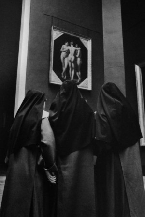 Alécio de Andrade, The Louvre an it’s Visitors, 1980s doux Jésus.jpg, janv. 2021