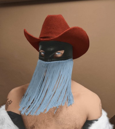 Alysse Gafkjen Orville Peck pour Playboy Zorro masque.jpg, juin 2021