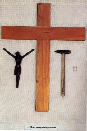 Do It Yourself by Eugeniusz Get Stankiewicz 1978 Jésus croix faites le vous-même comment lutter contre l'Ascension.jpg, mai 2023
