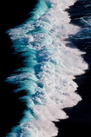 Downpatrick Head est un ensemble de falaises vertigineuses coupées du reste de l'Irlande dans le comté de Mayo ouvrez l'eau.jpg, mars 2023