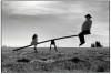 Elliott Erwitt Bridgehampton. New York USA 1990 équilibre.jpg, mar. 2021