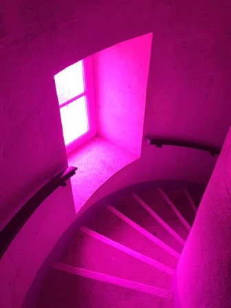 Eric Michel l'escalier rose.jpg, juin 2023