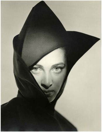 Erwin Blumenfeld 1945 hat and jacket by John Frederics.jpg, janv. 2022