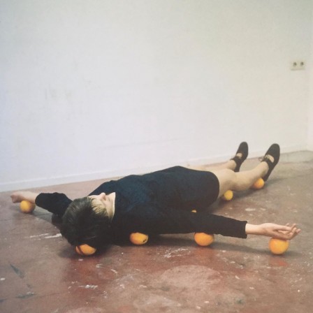 Erwin Wurm les oranges du matin.jpg, mai 2020