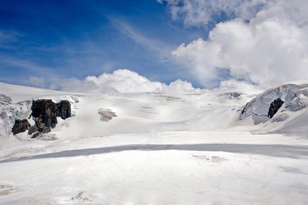 Francesca Catastini Occultamenti la trace du nuage sur la neige.jpg, mai 2023