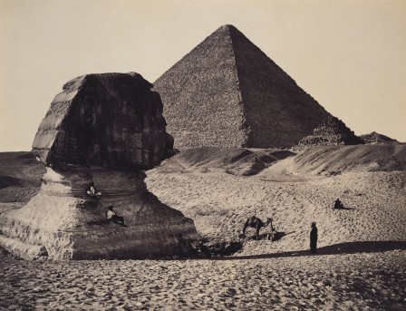 Francis Bedford Le Sphinx la Grande Pyramide et deux pyramides moindres Ghizeh Egypte 4 mars 1862.jpg, sept. 2021