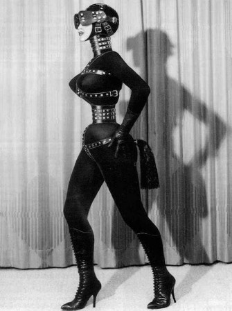 German dominatrix Cora Korsett 1970s l'amie allemande SM.jpg, nov. 2021