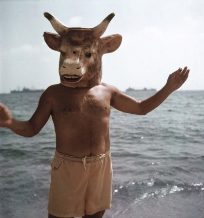 Gjon Mili, Pablo Picasso, 1949 portez un masque.jpg, mai 2020