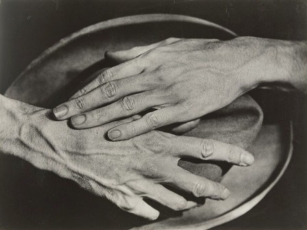 Hands of Jean Cocteau, photography by Berenice Abbott, 1927.jpg, oct. 2020