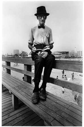 Harvey Stein Man Wearing Bow Tie 1970.jpg, avr. 2021