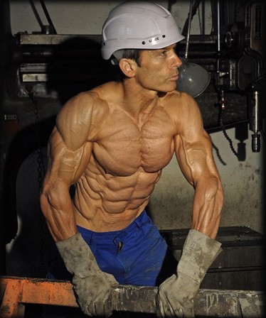 Helmut Strebl travail muscle.jpg, mai 2023