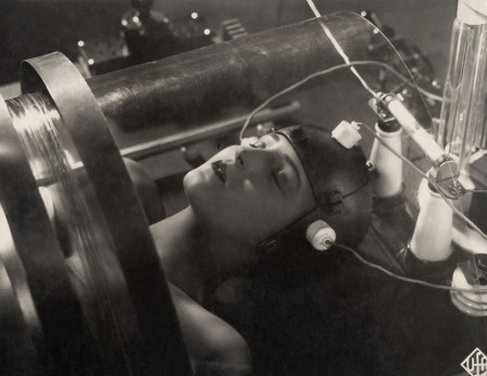 Horst von Harbou Brigitte Helm in Metropolis 1927 madame rêve de l'année prochaine.jpg, déc. 2022