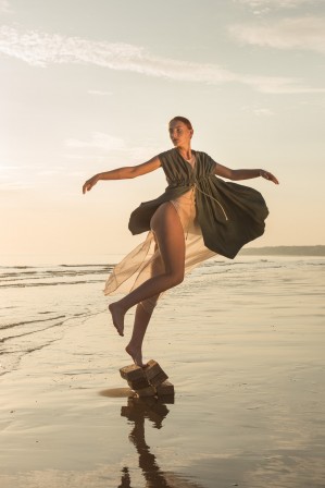 Isabelle Chapuis sous les pavés la plage.jpg, juin 2020