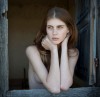 Jock Sturges la fille à sa fenêtre.jpg, avr. 2021