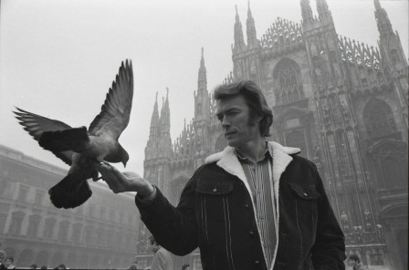 Johnny Hallyday à Notre Dame pigeon colombe Clint Eastwood Milano.jpg, déc. 2022