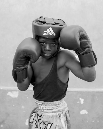 Kalpesh Lathigra petit boxeur noir.jpg, août 2020