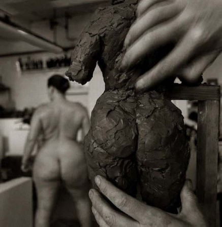Lucie Nechanicka fesses la passion de la sculpture.jpg, oct. 2021