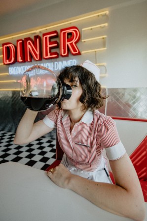 Mangostreetlab 1950s Diner Shoot café.jpg, nov. 2022