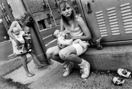 Mary Ellen Mark bébé premier biberon.jpg, août 2021