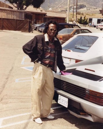 Miles Davis and his Ferrari with the license plate MILES22.jpg, déc. 2023