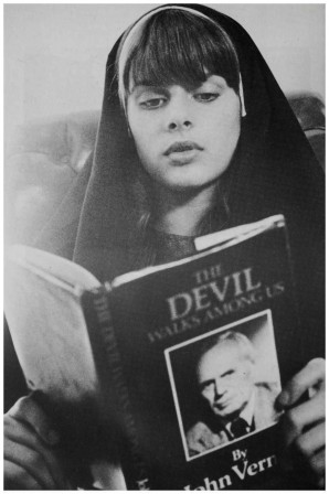 Natassja Kinski nonne religieuse le diable est parmi nous.jpg, nov. 2021